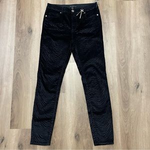NWT Ted Baker Dehbra Zebra The Classic Skinny Jeans In Black In Size 28
